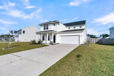 Main picture of 265 Lucca Dr