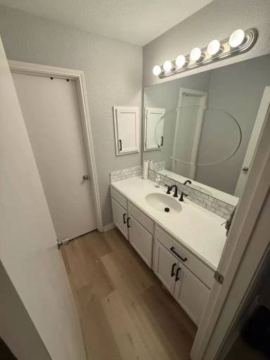 Main picture of 322 Ashley Oak Ln