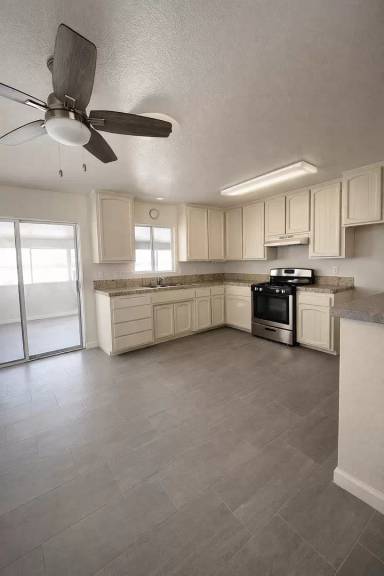 Main picture of 61602 Capilla Dr