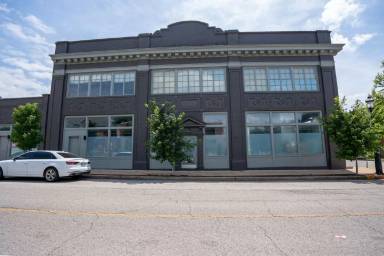 Main picture of 4160 Olive St