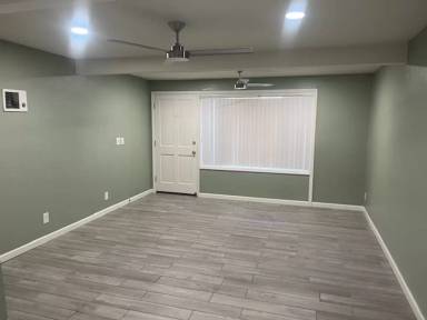 Main picture of 571 Joann St
