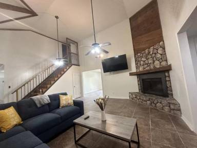Main picture of 2385 Leonard Rd