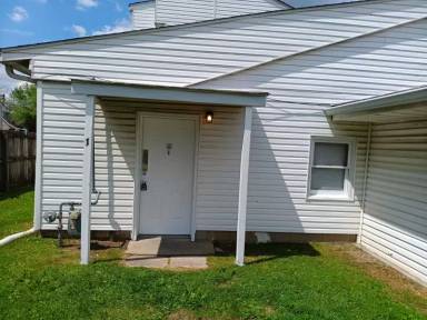 Main picture of 906 W South St