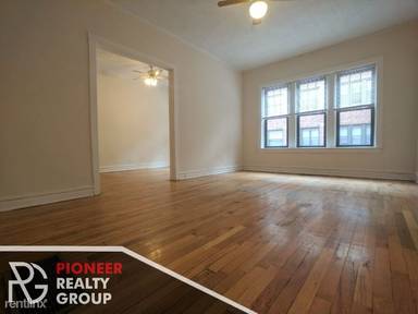Main picture of 620-30 W Cornelia Ave