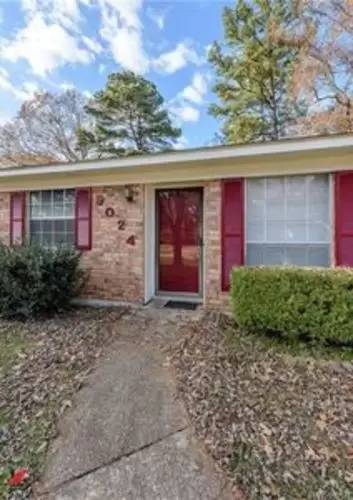 Main picture of 9020 Lone Oak Dr