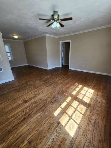 Main picture of 1604 Avenue W