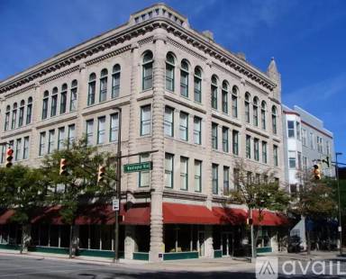 Main picture of 112 W Washington Blvd