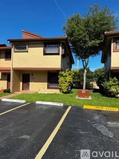 Main picture of 5915 SW 133rd Ct
