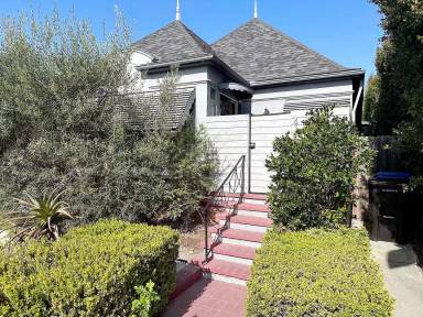 Main picture of 6143 W Olympic Blvd