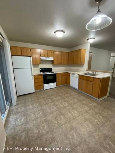 Main picture of 12008 SE Pine St