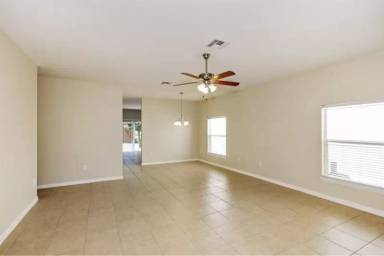 Main picture of 5218 Lorilawn Dr