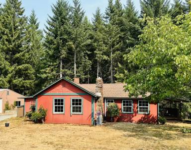 Main picture of 21745 S Lewellen Rd