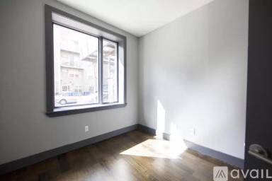 Main picture of 123 Boerum St