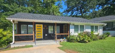 Main picture of 2109 Newnan St
