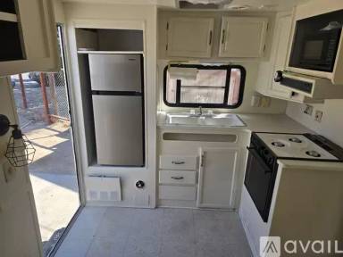 Main picture of 2065 Atwater Blvd