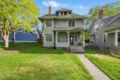 Main picture of 1707 W 8th Ave