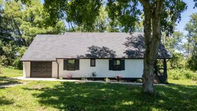 Main picture of 1001 Gary Ln