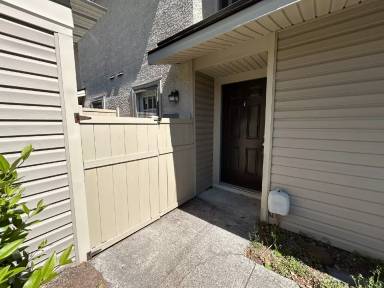 Main picture of 901 Olmstead Dr Condos