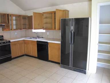 Main picture of 9237 Apple Dr