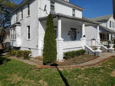 Main picture of 6414 Rosemont Ave