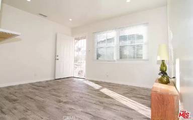 Main picture of 2854 S Halm Ave