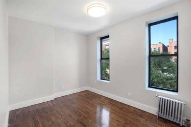 Main picture of 126 E 103rd St