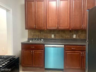 Main picture of 328 61st St