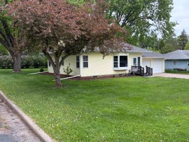 Main picture of 603 Lewis St