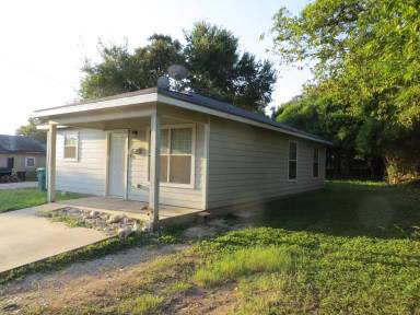 Main picture of 511 W Avenue C