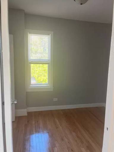 Main picture of 5350 W Division St
