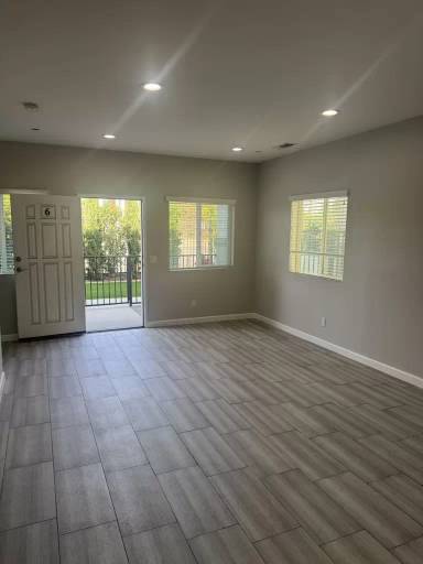 Main picture of 13665 Arrow Blvd