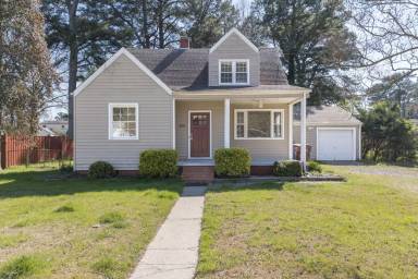 Main picture of 2217 Wildwood Rd