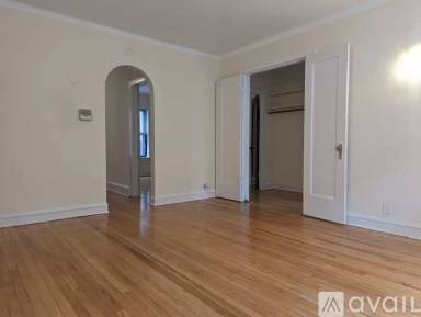 Main picture of 2106 W Ainslie St
