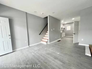 Main picture of 5971 N Norwood St