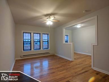 Main picture of 620-30 W Cornelia Ave
