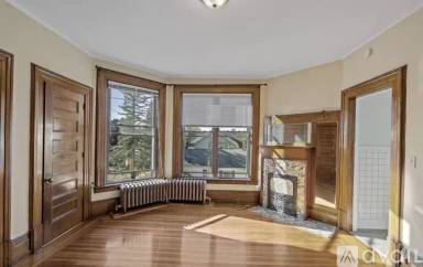 Main picture of 275 Pawling Ave
