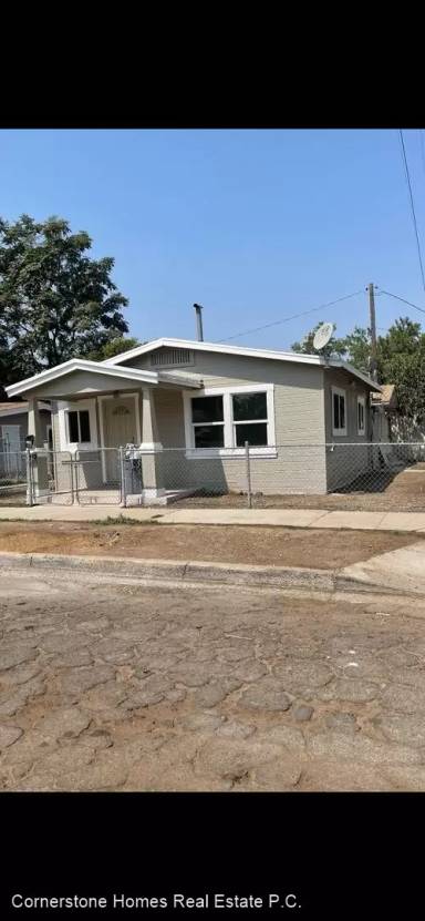 Main picture of 411 E St