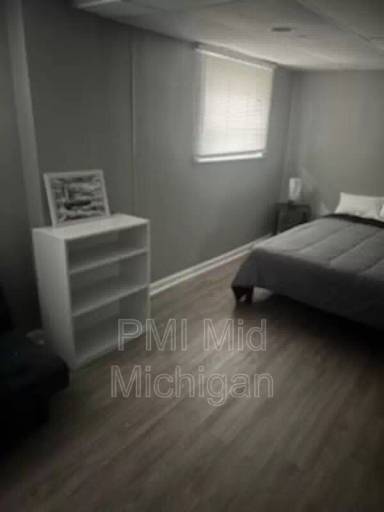 Main picture of 7543 Lozier Ave