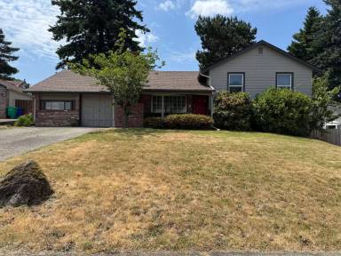 Main picture of 3809 NE 137th Pl