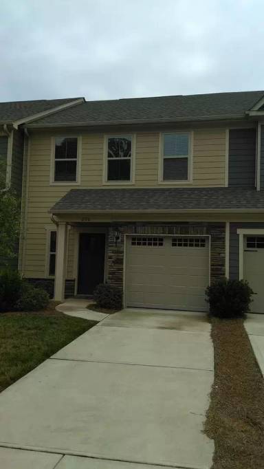 Main picture of 206 Park Meadows Dr