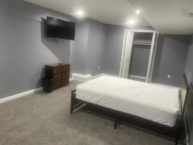 Main picture of 2901 Violet Ave