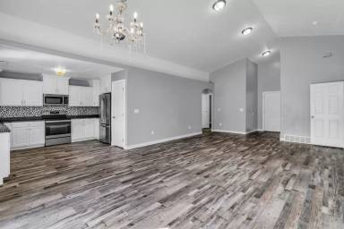 Main picture of 138 S Sam Gates Rd