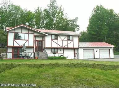 Main picture of 966 Hamlin Hwy