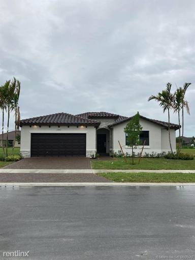 Main picture of 12843 SW 226th St