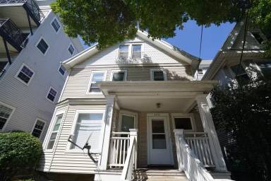 Main picture of 348 W Wilson St