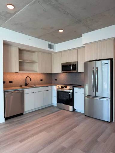 Main picture of 3660 Reynard Way