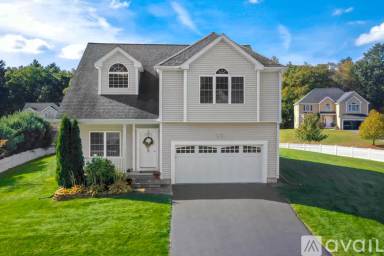 Main picture of 26 Nazneen Cir