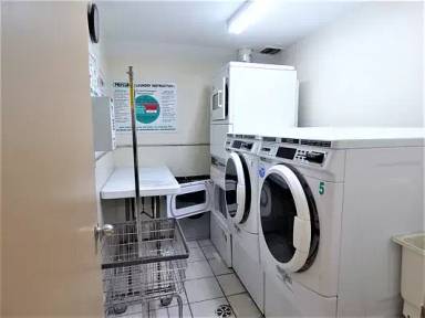 Main picture of 304 E 91st St