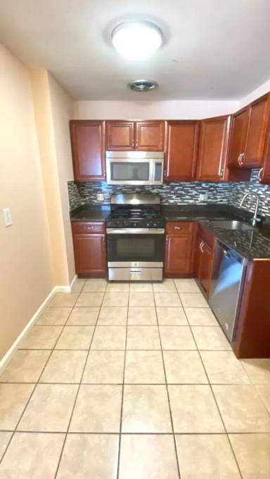 Main picture of 9444 Fairgreen Ln