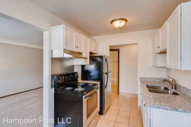 Main picture of 1031-37 Cromwell Ave